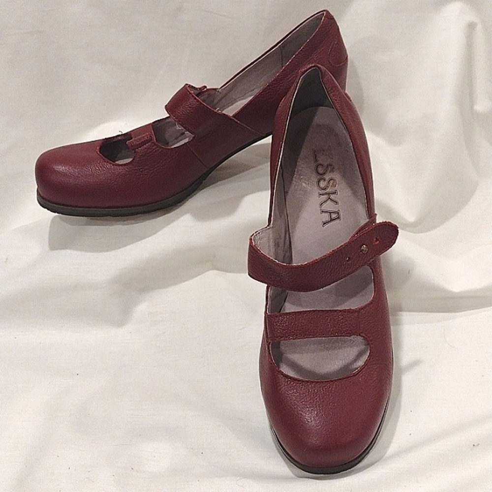 Esska Double Strap Heeled  size  EU 36 NWOB